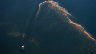 Öl aus den Lecks der Deepwater Horizon wird von BP in feinste Partikel zersetzt, Mai 2010