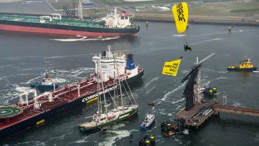 Ankunft eines russischen Öltankers in Rotterdam