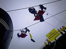 Greenpeace-Aktivisten protestieren gegen Überfischung