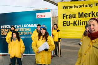 Protest CDU-Parteitag Merkel und COP18 im Dezember 2012