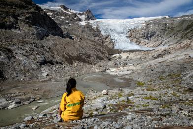Das Schlatenkees (Innergschlöss) hat 67 Meter Tiefe verloren. Der Gletscher hat eine starke Verengung, und daher ist der Eisvorrat abgeschnitten und stärker als andere vom Rückzug betroffen.