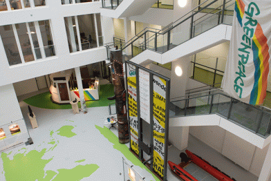 Am 31.10.13 wird die Greenpeace-Ausstellung in der neuen Zentrale eröffnet, Oktober 2013
