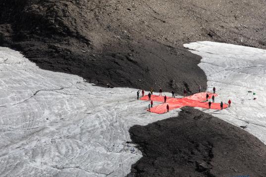 Climate Seniors at Swiss Glacier to Protest Climate Inaction