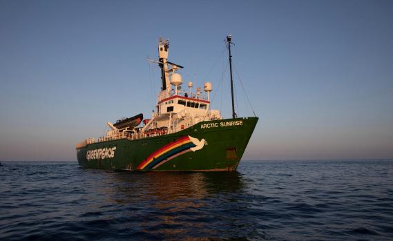 Arctic Sunrise während der Dokumentation der Fischerei im nördlichen Indischen Ozean