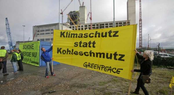 Protest gegen Weiterbau des RWE Kohlekraftwerks in Eemshaven, August 2011