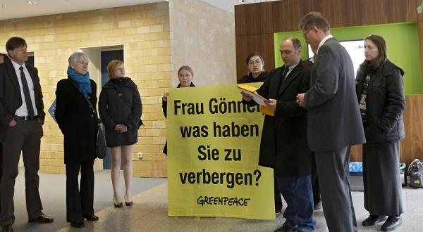 Greenpeace-Akivisten und Atomexperte Heinz Smital im Umweltministerium in Stuttgart 03/10/2011