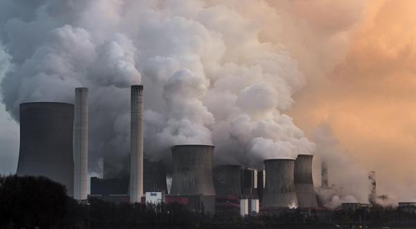 Die EU will neue Standards für Emissionen aus Kohlekraftwerken beschließen. Damit würden niedrige Richtwerte für gefährliche Schadstoffe beschlossen.