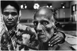 Das Opfer Mohammad Arif, Bhopal 2002