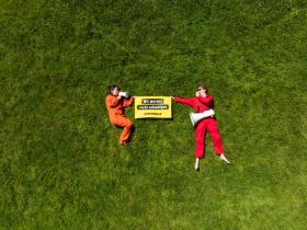 "Time to Resist" – Greenpeace Germany Employees Take a Stand