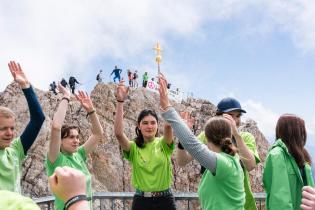 zu G7: Greenpeace-Jugendliche protestieren auf der Zugspitze
