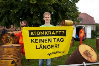"Kein Tag länger" - Protest gegen Atomkraft beim Kabinettrückzug in Brandenburg