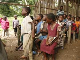 Schulklasse in Byangala/DR Kongo
