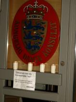 Mahnlichter vor dänischen Botschaften