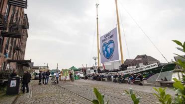 Das Greenpeace-Schiff Beluga II beginnt eine Info-Tour für den Schutz des Klimas in Münster.