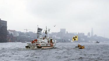 Das Greenpeace-Schiff Beluga im Einsatz gegen die Atomkraft, Juni 1998	