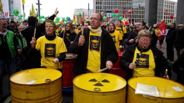 Großdemo gegen Atomkraft in Berlin 03/25/2011