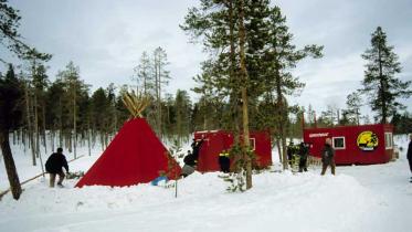 Greenpeace Forest Rescue Camp im finnischen Urwald im März 2005
