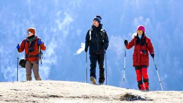 PFC-freie Expedition dreier chinesischer Aktivisten, Vier-Schwestern-Gebirge