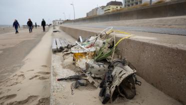 Müllhaufen an der Borkumer Strandpromenade