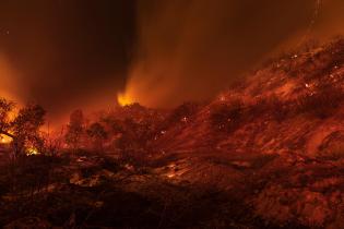 Feuer in Pine Canyon, Kalifornien