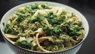 Vegetarisch und lecker: Pasta mit Grünkohl-Pesto
