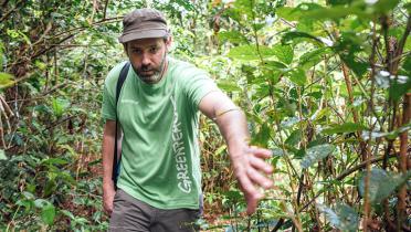 Greenpeace-Waldexperte Jannes Stoppel im Kongo