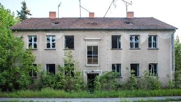 Verlassenes Haus im Geisterort Haidmühl in der Lausitz