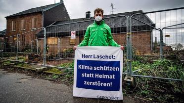Greenpeace-Protest im Vom Kohlaabbau bedrohten Dorf Lützerath