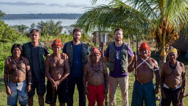 Gruppenbild Greenpeace mit Munduruku