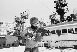 Im Oktober 1992 begeben sich Greenpeacer mit der Solo auf eine Erkundungsfahrt ins Nordpolarmeer, Oktober 1992