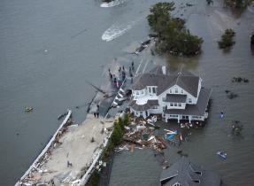 Route 528 endet im Wasser - New Jersey nach dem Hurrikan Sandy, 2012
