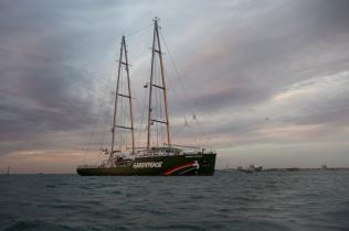 Die Rainbow Warrior III erreicht Melbourne - Start einer Reise an der australischen Ostküste entlang, um die Folgen der Kohlenutzung für das Great Barrier Riff zu dokumentieren