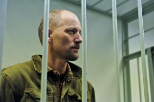 Frank Hewetson bei einer Anhörung in Murmansk, Oktober 2013