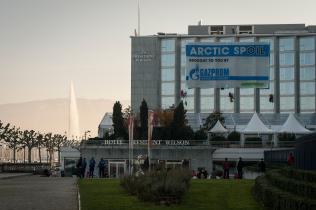 Banner beim Gazprom-Protest in Genf, Dezember 2013