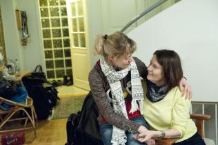 Sini Saarela bei ihrer Mutter zu Hause in Helsinki, Dezember 2013