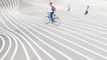 Radfahrer in Kopenhagen mit Kindern