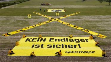 Aktion vor dem Reichstag zur Bundestagsdebatte über CCS-Gesetz im Mai 2011