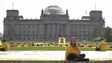 Aktion vor dem Reichstag zur Bundestagsdebatte über CCS-Gesetz im Mai 2011