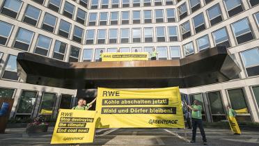 Greenpeace-Protest vor RWE-Zentrale