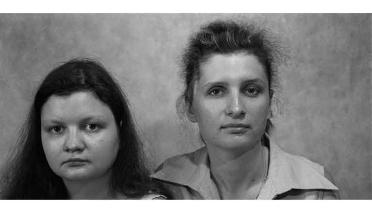 Zwei Schwestern aus Gomel,Irina und Jelena Pastutschenko, August 2005.