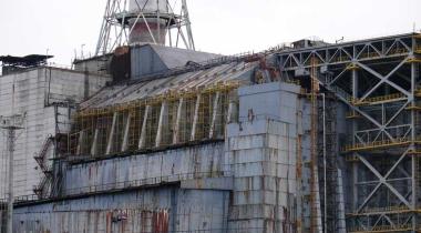 Der alte Sarkophag der Atomruine von Tschernobyl 