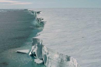 Kante des Filchner-Ronne Schelfeises im Weddellmeer, 1995