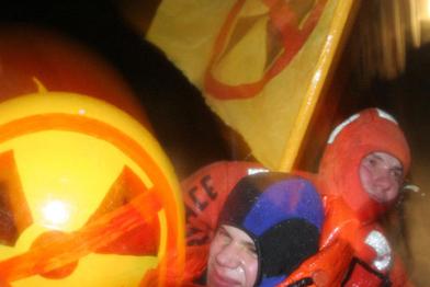 Schlauchbootaktion vor St. Petersburg