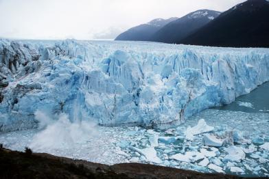 Der kalbende Perito-Moreno-Gletscher.