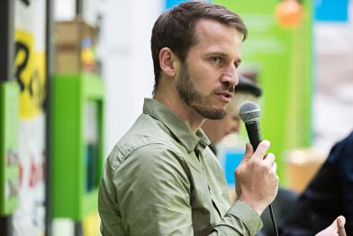 Greenpeace Mobilitätsexperte Benjamin Stephan und Dr. Stephan Rammler vom Institut für Verkehrswesen/HBK Braunschweig, Moderatorin Constanze Klinghammer, Greenpeace Deutschland.