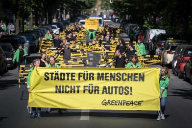 Action against Cars with Walkmobiles in Berlin