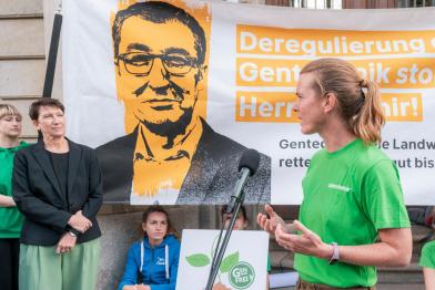 Protest vor dem Bundesministerium für Landwirtschaft und Ernährung in Berlin für eine weitere EU-Regulierung von Gentechnik-Pflanzen 