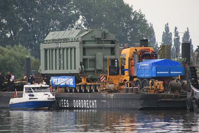 Transformatortransport Elbe
