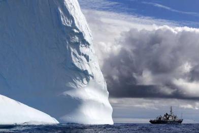 Die Esperanza in der Antarktis