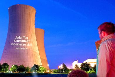 Greenpeace-Aktivisten, Projektion an AKW Grohne